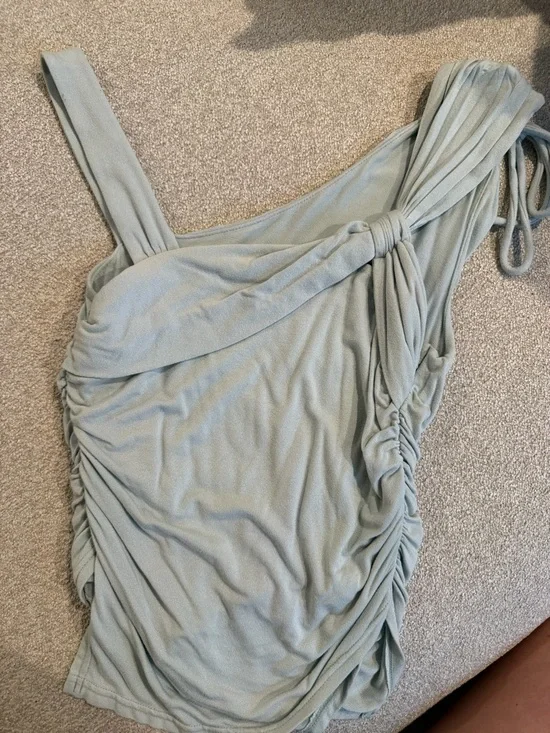 One-Shoulder Ruched Tank Top - Picture 5 of 5